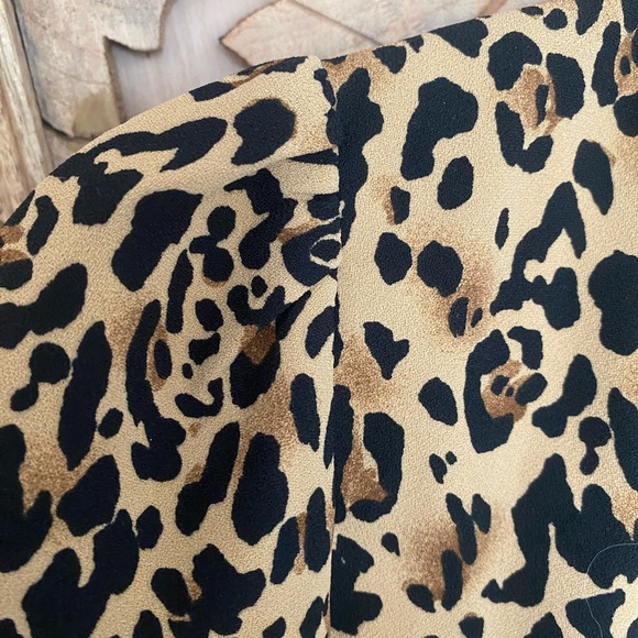 J Crew Cheetah Print Blouse.  Fits 0-6.  Like new - Picture 3 of 7
